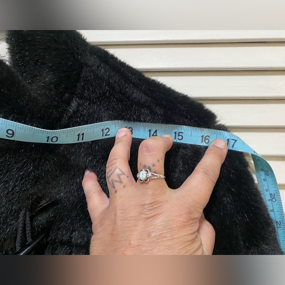 Handmade‎ Fur Jacket - Picture 6 of 9